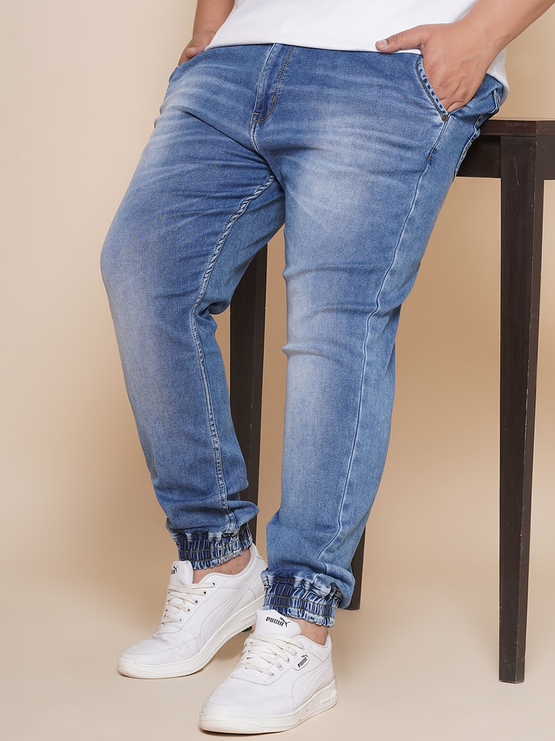Soft Indigo Lounge